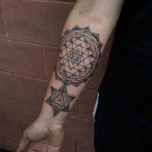 фото тату геометрия от 11.04.2018 №089 - tattoo geometry - tattoo-photo.ru