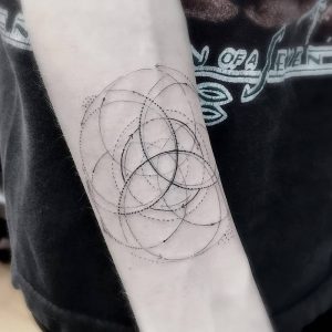 фото тату геометрия от 11.04.2018 №136 - tattoo geometry - tattoo-photo.ru