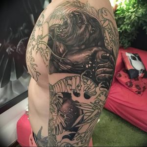 фото тату горилла от 27.03.2018 №036 - gorilla tattoo - tattoo-photo.ru
