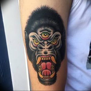 фото тату горилла от 27.03.2018 №069 - gorilla tattoo - tattoo-photo.ru