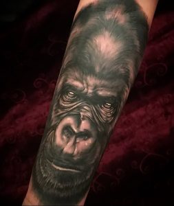 фото тату горилла от 27.03.2018 №091 - gorilla tattoo - tattoo-photo.ru