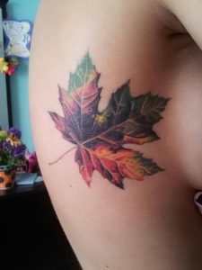 фото тату кленовый лист от 14.04.2018 №033 - maple leaf tattoo - tattoo-photo.ru