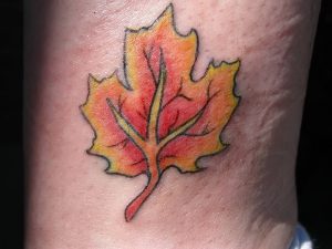 фото тату кленовый лист от 14.04.2018 №051 - maple leaf tattoo - tattoo-photo.ru