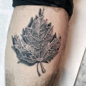 фото тату кленовый лист от 14.04.2018 №129 - maple leaf tattoo - tattoo-photo.ru