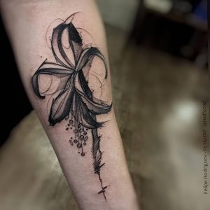 фото тату королевская лилия от 08.04.2018 №012 - tattoo royal lily - tattoo-photo.ru