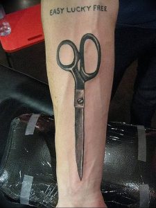 фото тату ножницы от 27.03.2018 №005 - tattoo scissors - tattoo-photo.ru