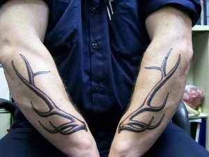 фото тату рога от 08.04.2018 №007 - tattoo horn - tattoo-photo.ru
