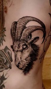 фото тату рога от 08.04.2018 №018 - tattoo horn - tattoo-photo.ru