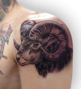 фото тату рога от 08.04.2018 №019 - tattoo horn - tattoo-photo.ru
