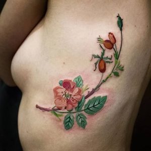 фото тату шиповник от 13.04.2018 №010 - Tattoo rosehip - tattoo-photo.ru