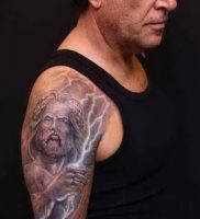 фото тату молния от 26.04.2018 №006 — lightning tattoo — tattoo-photo.ru
