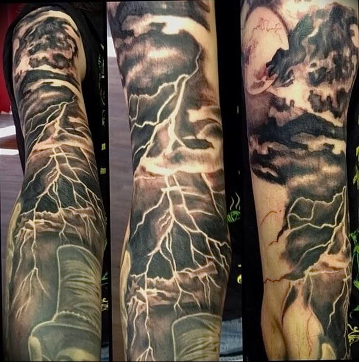 фото тату молния от 26.04.2018 № 008 - lightning tattoo - tattoo-photo.ru.