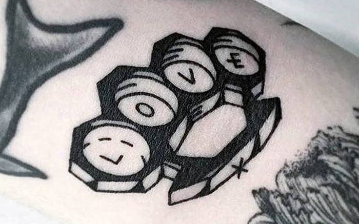 фото тату кастет от 11.04.2018 №081 - tattoo brass knuckles - tattoo-photo.ru