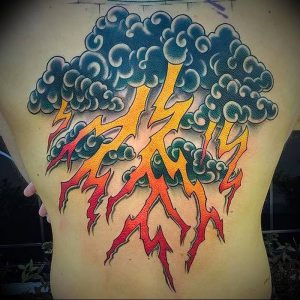 фото тату молния от 26.04.2018 №013 - lightning tattoo - tattoo-photo.ru