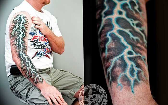 фото тату молния от 26.04.2018 №022 - lightning tattoo - tattoo-photo.ru