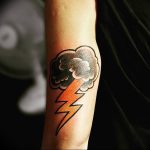 фото тату молния от 26.04.2018 №026 - lightning tattoo - tattoo-photo.ru