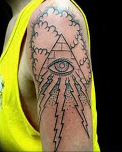 фото тату молния от 26.04.2018 №034 - lightning tattoo - tattoo-photo.ru