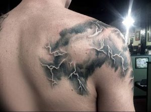 фото тату молния от 26.04.2018 №051 - lightning tattoo - tattoo-photo.ru