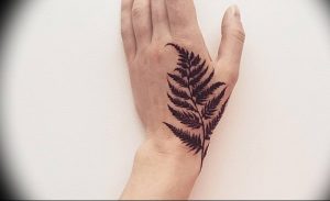 фото тату папоротник от 27.04.2018 №065 - tattoo fern - tattoo-photo.ru