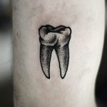 фото тату зуб 23.12.2018 №058 - photo tattoo tooth - tattoo-photo.ru