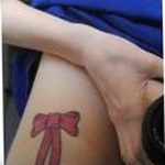 фото тату бантик 24.12.2018 №001 - photo tattoo bow - tattoo-photo.ru