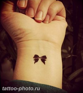 фото тату бантик 24.12.2018 №377 - photo tattoo bow - tattoo-photo.ru