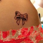 фото тату бантик 24.12.2018 №385 - photo tattoo bow - tattoo-photo.ru