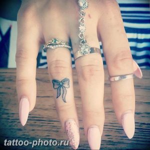 фото тату бантик 24.12.2018 №432 - photo tattoo bow - tattoo-photo.ru