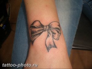 фото тату бантик 24.12.2018 №465 - photo tattoo bow - tattoo-photo.ru