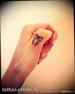 фото тату бантик 24.12.2018 №497 - photo tattoo bow - tattoo-photo.ru