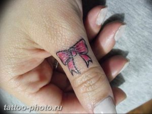 фото тату бантик 24.12.2018 №535 - photo tattoo bow - tattoo-photo.ru