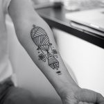 фото тату воздушный шар 22.12.2018 №109 - photo tattoo balloon - tattoo-photo.ru