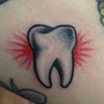 фото тату зуб 23.12.2018 №014 - photo tattoo tooth - tattoo-photo.ru