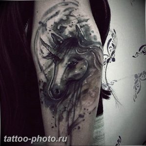 фото тату лошадь 24.12.2018 №111 - photo horse tattoo - tattoo-photo.ru