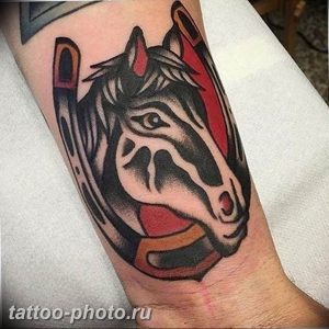 фото тату лошадь 24.12.2018 №115 - photo horse tattoo - tattoo-photo.ru