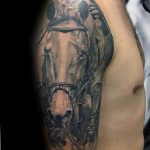 фото тату лошадь 24.12.2018 №145 - photo horse tattoo - tattoo-photo.ru