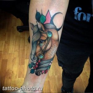 фото тату лошадь 24.12.2018 №177 - photo horse tattoo - tattoo-photo.ru