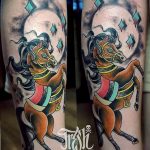 фото тату лошадь 24.12.2018 №264 - photo horse tattoo - tattoo-photo.ru