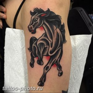 фото тату лошадь 24.12.2018 №274 - photo horse tattoo - tattoo-photo.ru