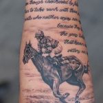 фото тату лошадь 24.12.2018 №387 - photo horse tattoo - tattoo-photo.ru