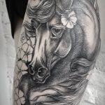 фото тату лошадь 24.12.2018 №473 - photo horse tattoo - tattoo-photo.ru