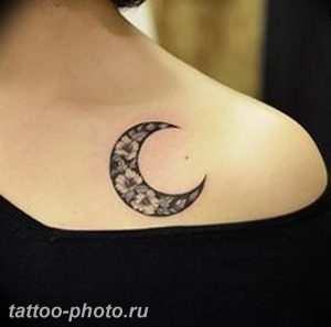 фото тату полумесяц 22.12.2018 №008 - crescent tattoo photo - tattoo-photo.ru