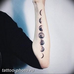 фото тату полумесяц 22.12.2018 №017 - crescent tattoo photo - tattoo-photo.ru