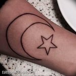 фото тату полумесяц 22.12.2018 №031 - crescent tattoo photo - tattoo-photo.ru