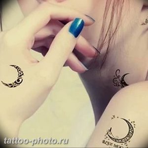 фото тату полумесяц 22.12.2018 №040 - crescent tattoo photo - tattoo-photo.ru