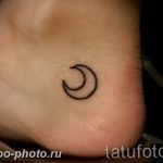 фото тату полумесяц 22.12.2018 №061 - crescent tattoo photo - tattoo-photo.ru