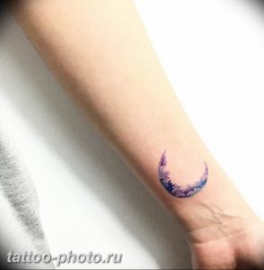 фото тату полумесяц 22.12.2018 №098 - crescent tattoo photo - tattoo-photo.ru