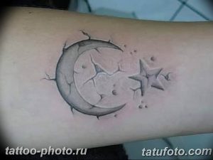 фото тату полумесяц 22.12.2018 №154 - crescent tattoo photo - tattoo-photo.ru