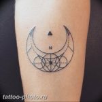 фото тату полумесяц 22.12.2018 №210 - crescent tattoo photo - tattoo-photo.ru