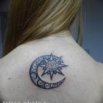 фото тату полумесяц 22.12.2018 №211 - crescent tattoo photo - tattoo-photo.ru